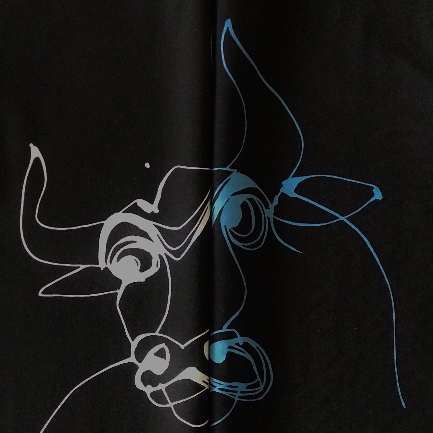 Футболка с авторским принтом — Нина Хемчян