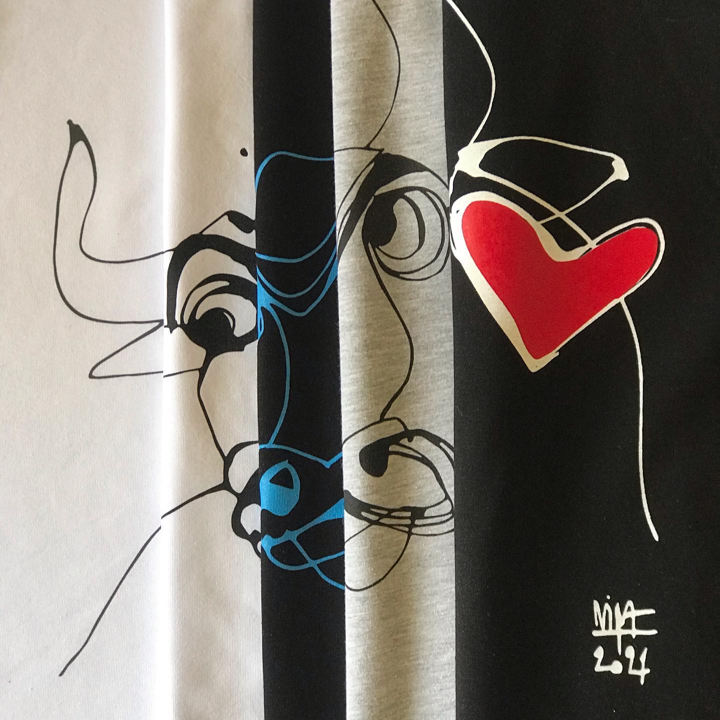 Футболка с авторским принтом — Нина Хемчян