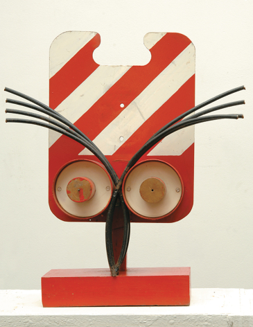 “Պահակ” 1984, փայտ, մետաղ, 57 x 47 x 23 սմ