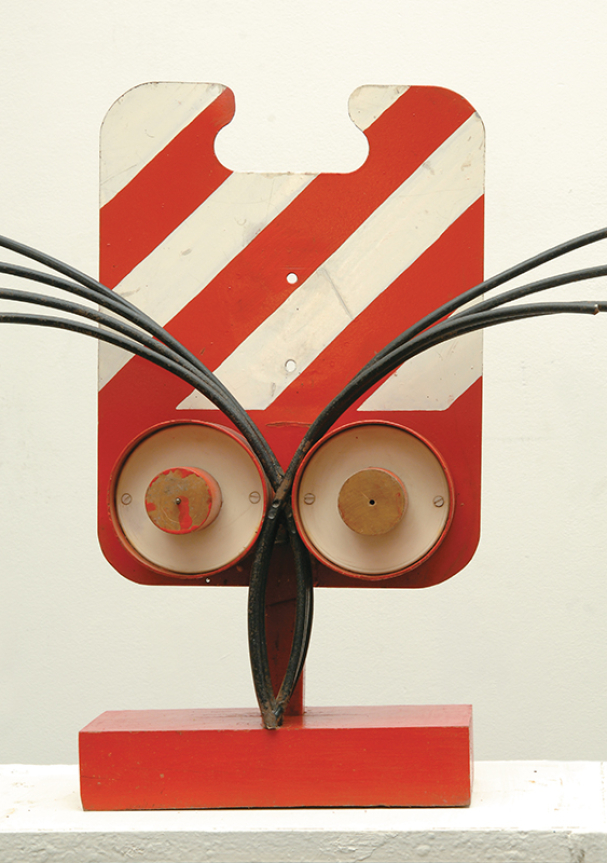 “Պահակ” 1984, փայտ, մետաղ, 57 x 47 x 23 սմ